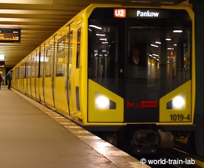 地下鉄 (U Bahn)