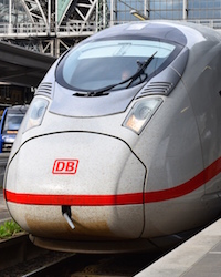 ドイツ国鉄が運行する新幹線 ICE
